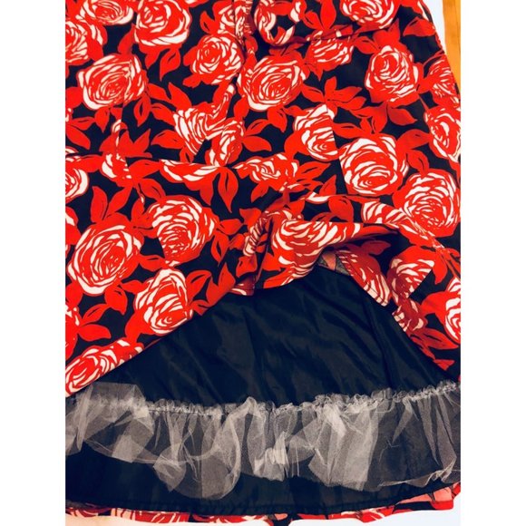 Signature by Robbie Bee Vintage Summer Roses Halter Keyhole Dress - Picture 4 of 5